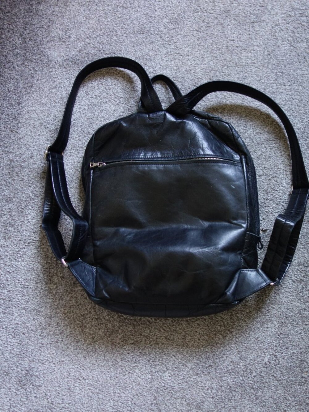 M0851 Leather Backpack - Picture 4 of 9